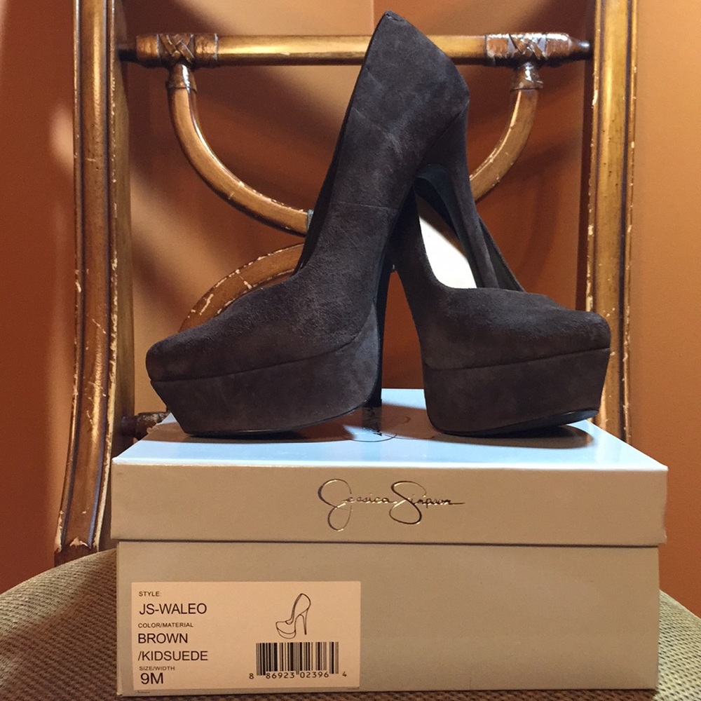 Jessica Simpson Waleo Pump